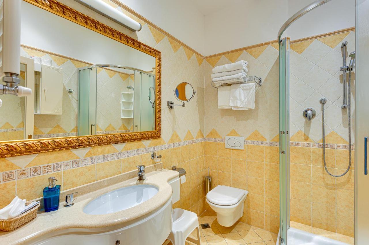 Hotel Internazionale Cesenatico Esterno foto