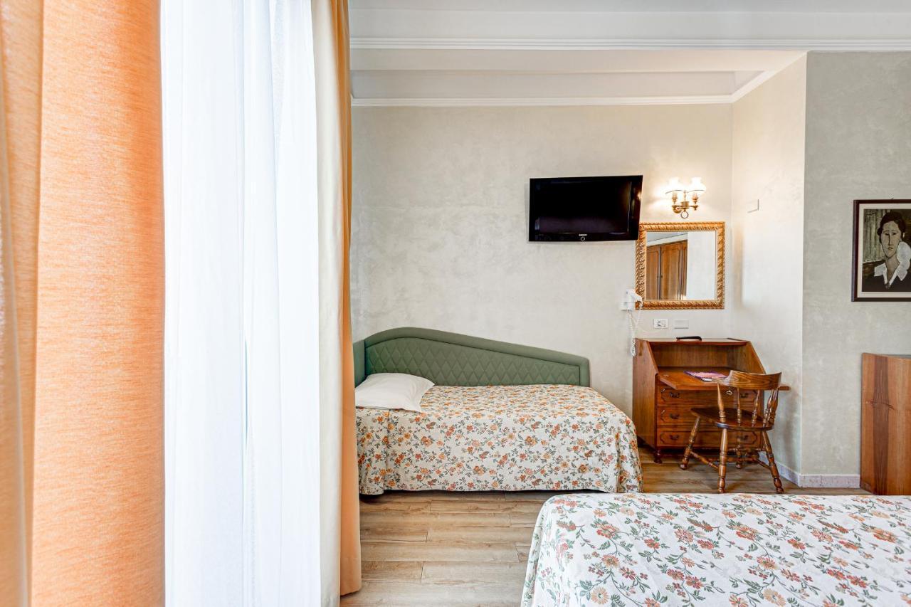 Hotel Internazionale Cesenatico Esterno foto