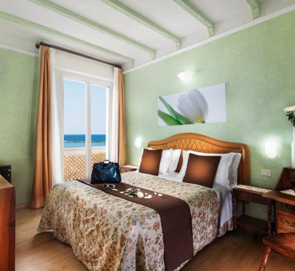 Hotel Internazionale Cesenatico Esterno foto