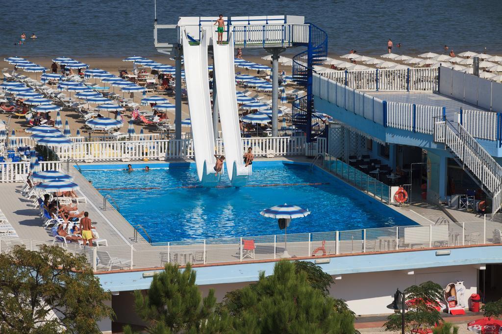 Hotel Internazionale Cesenatico Esterno foto