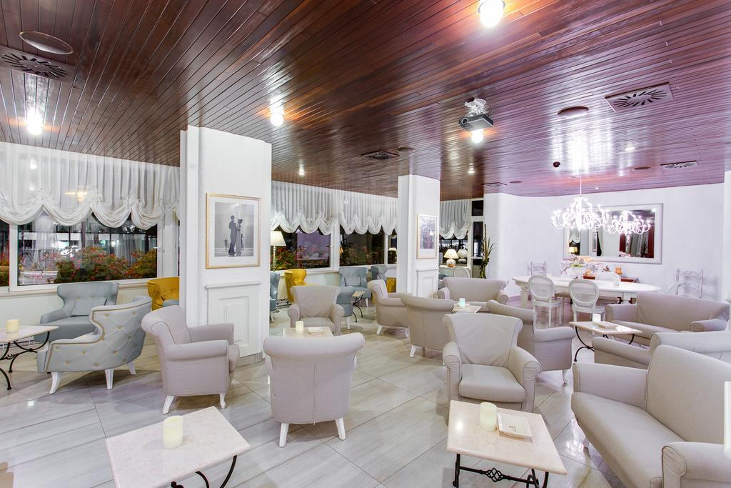 Hotel Internazionale Cesenatico Esterno foto