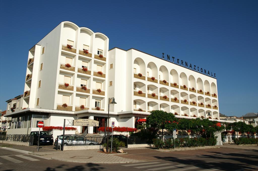 Hotel Internazionale Cesenatico Esterno foto