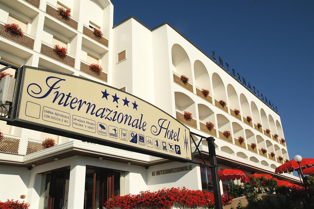 Hotel Internazionale Cesenatico Esterno foto